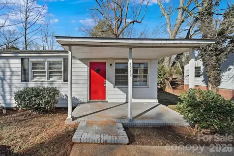 1512 N Deal Avenue Newton NC 28658