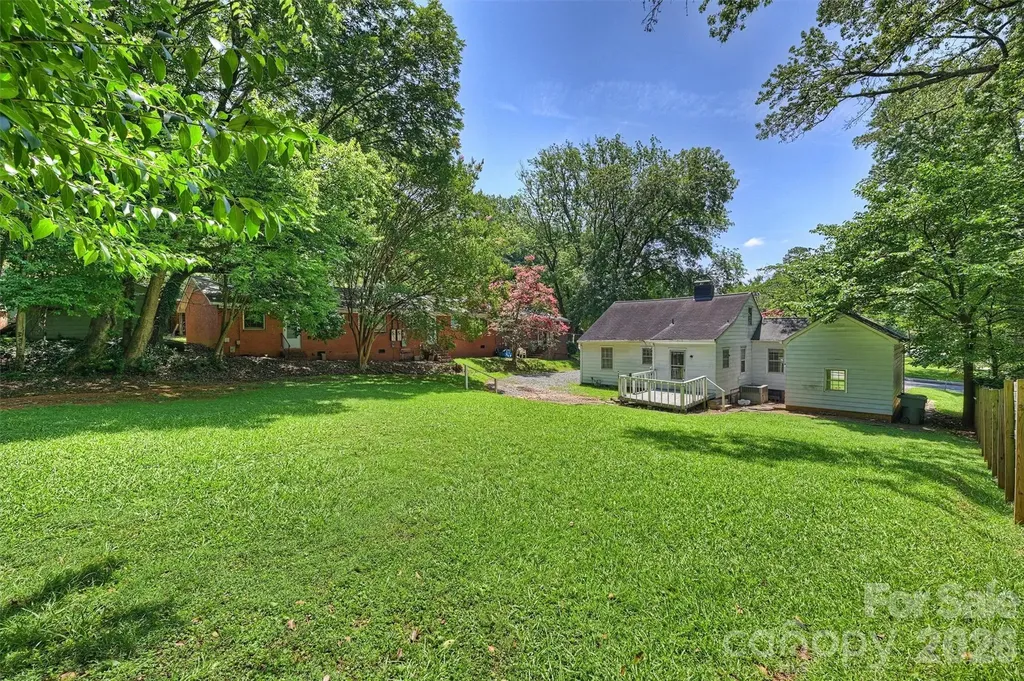 1211 Woodland Drive Charlotte NC 28205