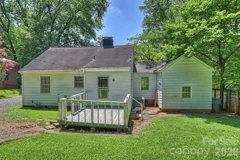 1211 Woodland Drive Charlotte NC 28205