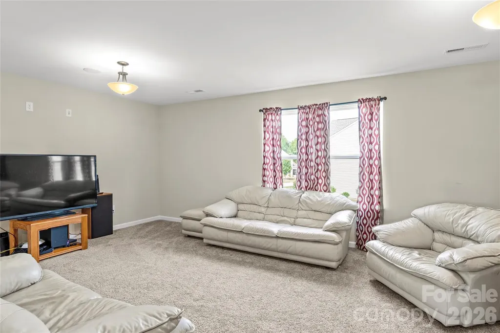 108 Sprucewood Court Advance NC 27006