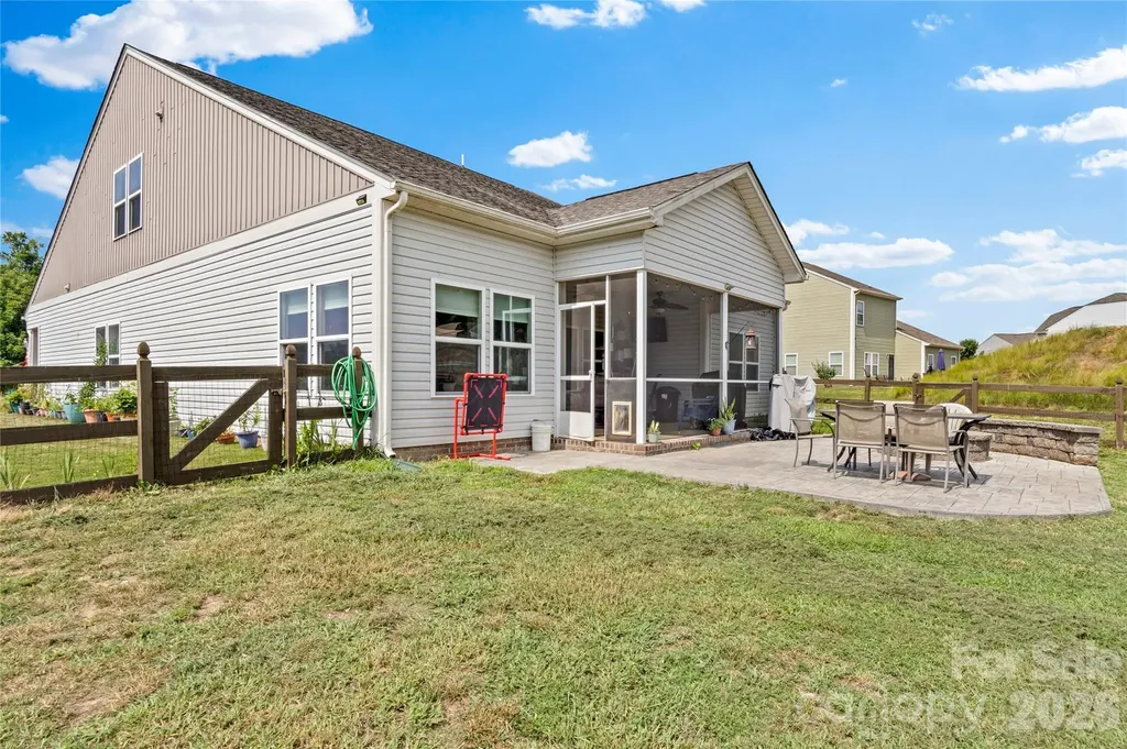 108 Sprucewood Court Advance NC 27006