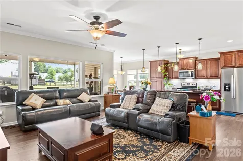 108 Sprucewood Court Advance NC 27006