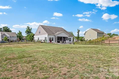 108 Sprucewood Court Advance NC 27006