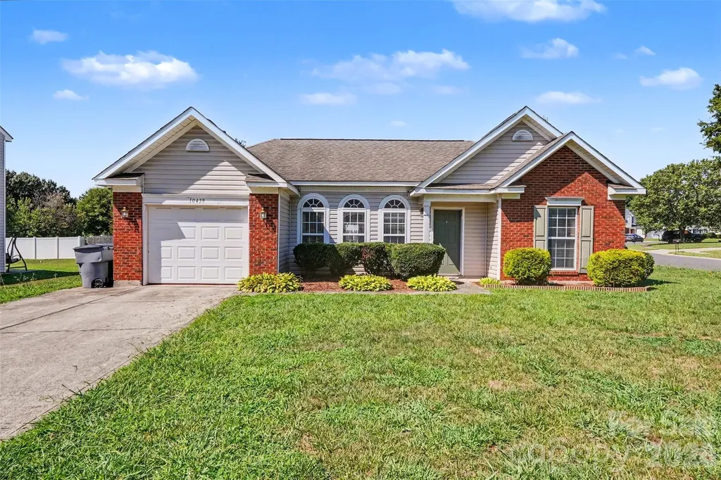 10439 Green Hedge Avenue Charlotte NC 28269