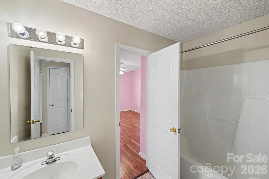 10439 Green Hedge Avenue Charlotte NC 28269