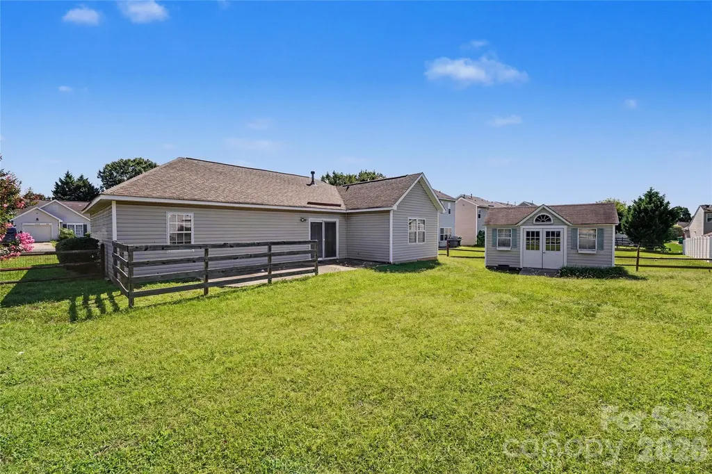 10439 Green Hedge Avenue Charlotte NC 28269