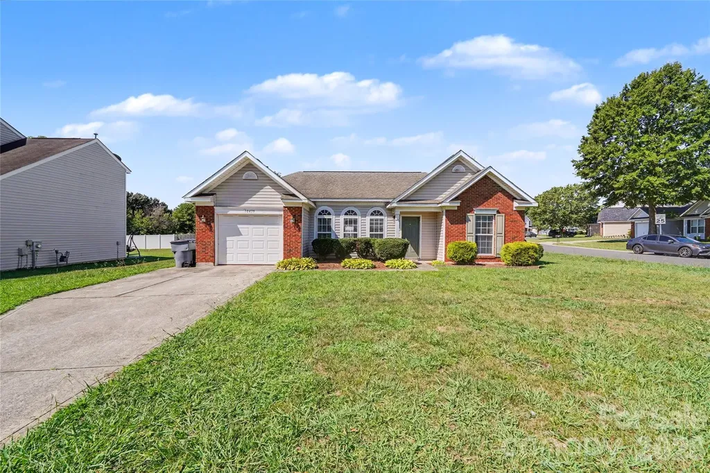 10439 Green Hedge Avenue Charlotte NC 28269