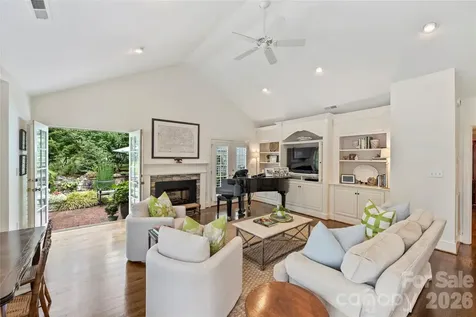 246 S Canterbury Road Charlotte NC 28211
