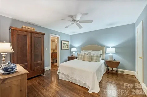 246 S Canterbury Road Charlotte NC 28211