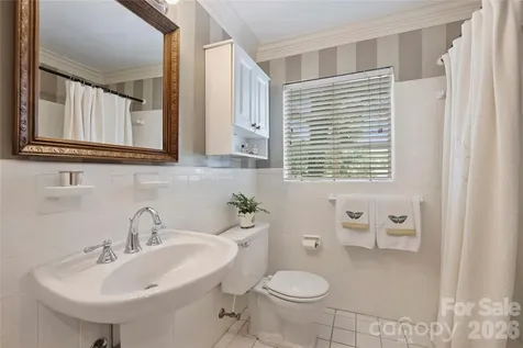 246 S Canterbury Road Charlotte NC 28211