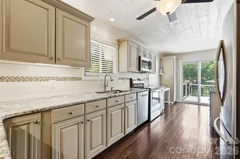 1031 Woodlake Lane Tega Cay SC 29708