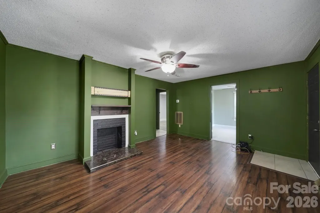 403 S Church Street Gastonia NC 28054