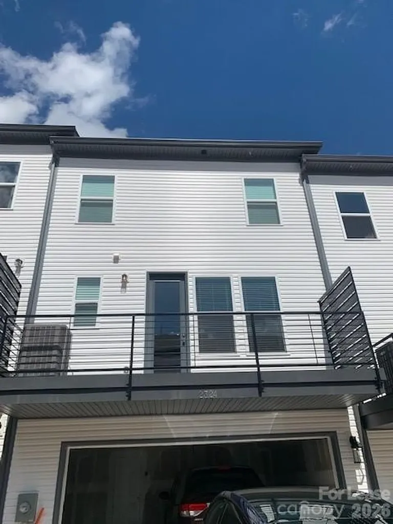 2324 Donnelly Hills Lane Charlotte NC 28262