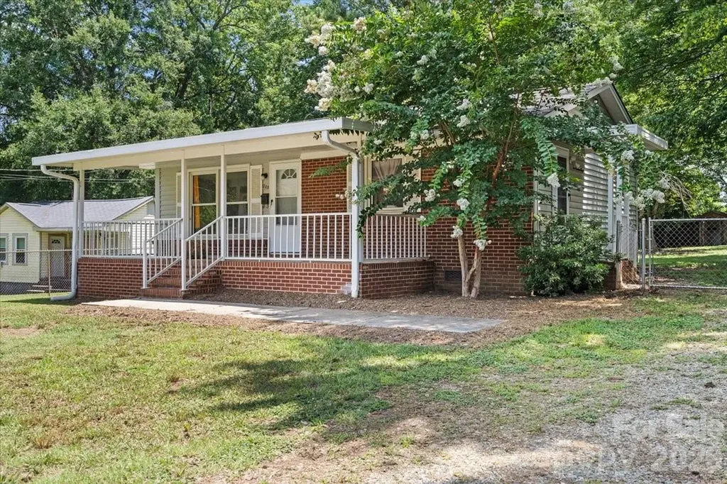 208 Tomberlin Road Mount Holly NC 28120