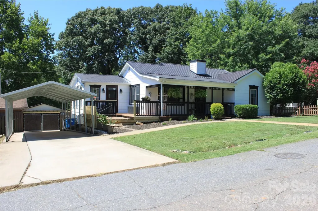 206 Bentwood Drive Forest City NC 28043