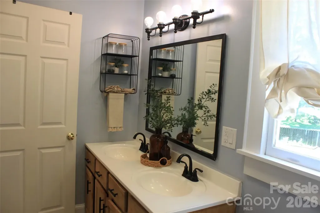 206 Bentwood Drive Forest City NC 28043