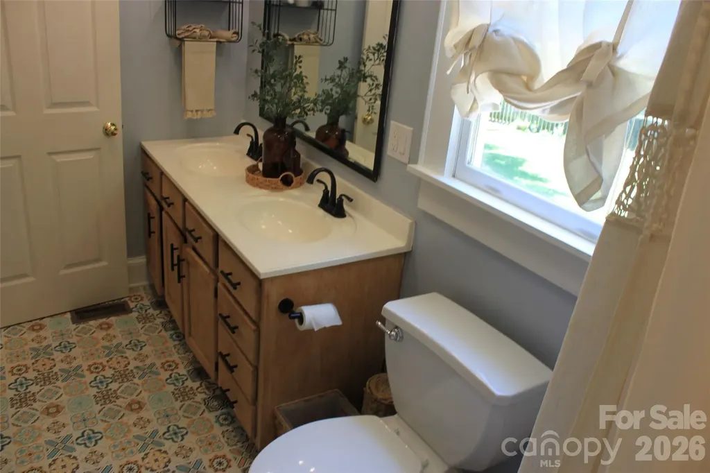 206 Bentwood Drive Forest City NC 28043
