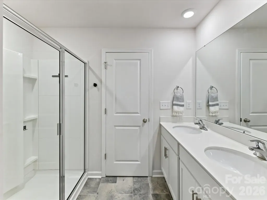 724 Larmore Avenue Charlotte NC 28216