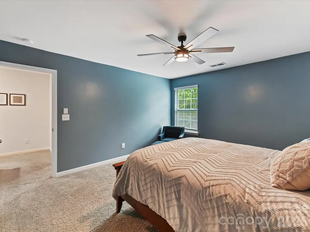 724 Larmore Avenue Charlotte NC 28216