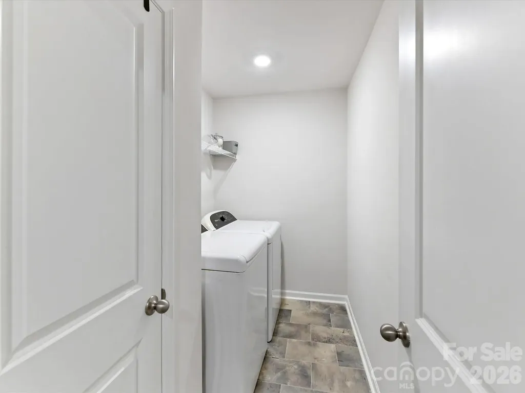 724 Larmore Avenue Charlotte NC 28216