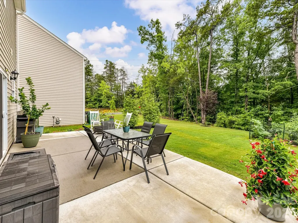 724 Larmore Avenue Charlotte NC 28216