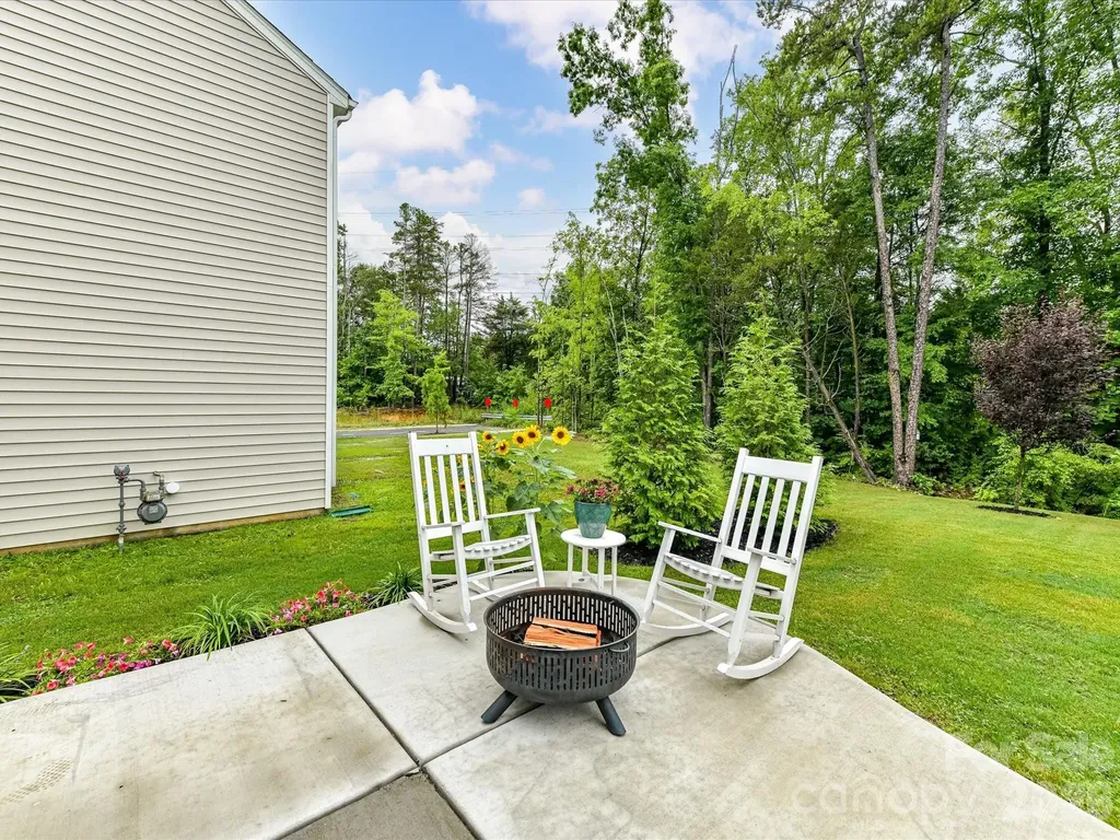724 Larmore Avenue Charlotte NC 28216