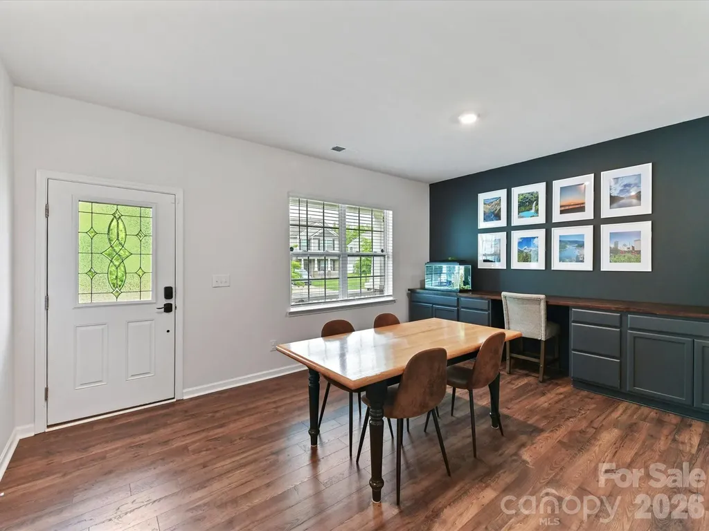724 Larmore Avenue Charlotte NC 28216