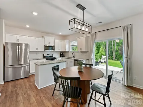 724 Larmore Avenue Charlotte NC 28216
