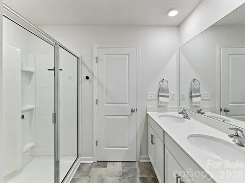 724 Larmore Avenue Charlotte NC 28216