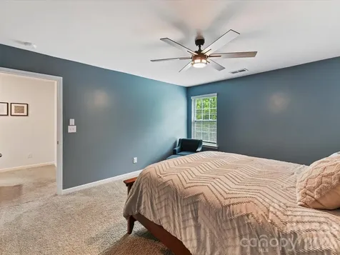 724 Larmore Avenue Charlotte NC 28216