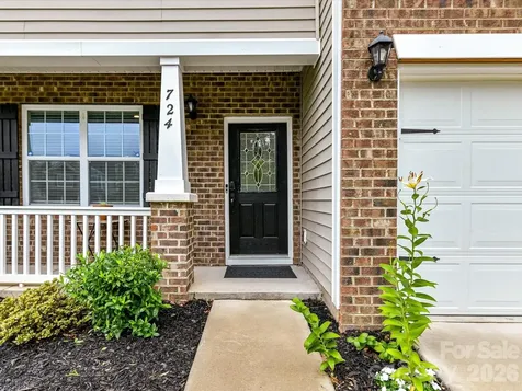 724 Larmore Avenue Charlotte NC 28216
