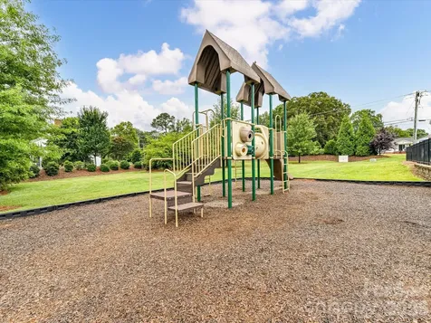 724 Larmore Avenue Charlotte NC 28216