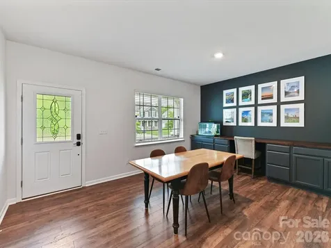 724 Larmore Avenue Charlotte NC 28216