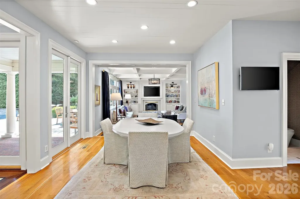 5411 Mirabell Road Charlotte NC 28226
