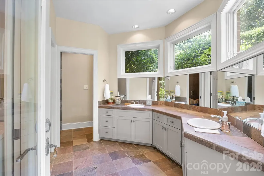 5411 Mirabell Road Charlotte NC 28226