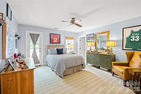 5411 Mirabell Road Charlotte NC 28226