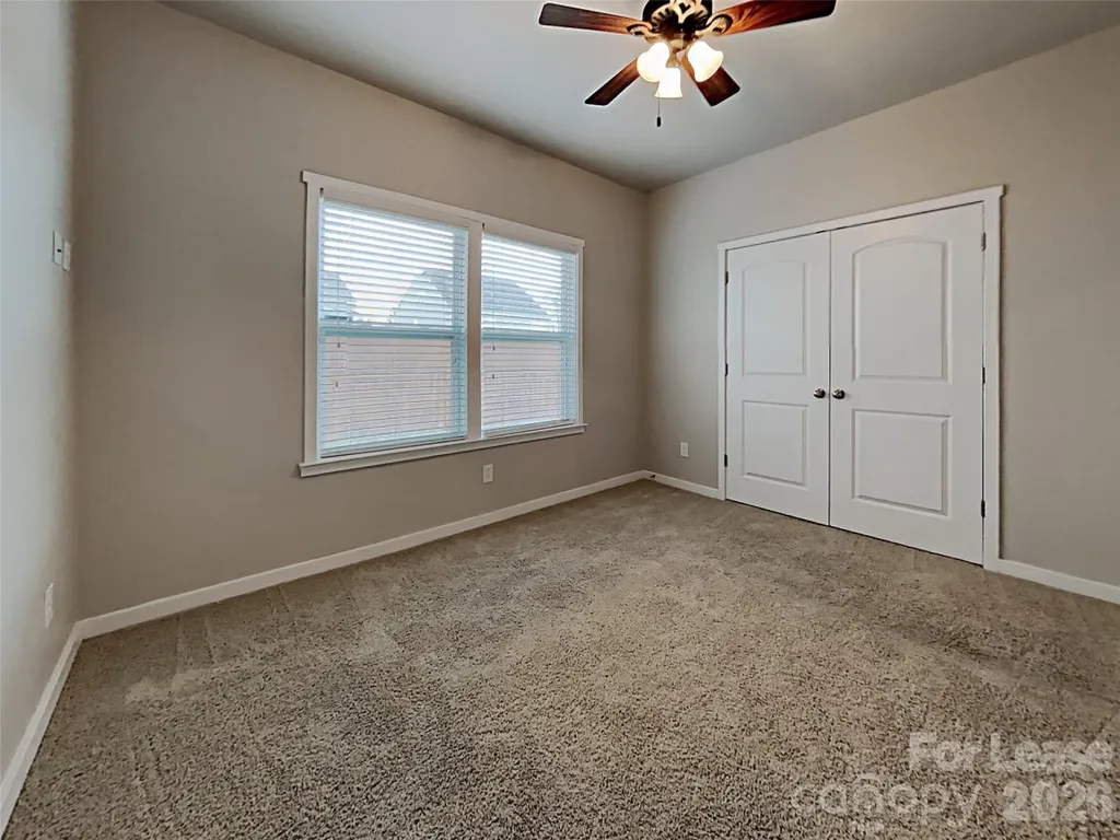 2718 Impatien Drive Charlotte NC 28215
