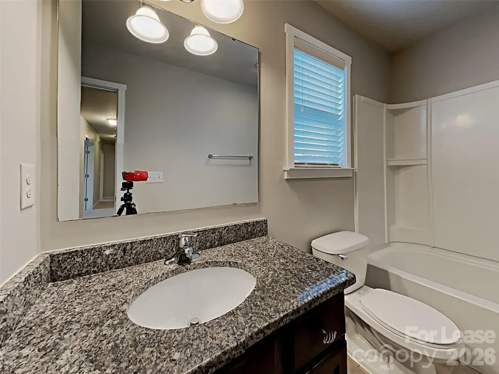 2718 Impatien Drive Charlotte NC 28215