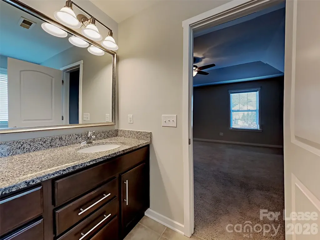 2718 Impatien Drive Charlotte NC 28215