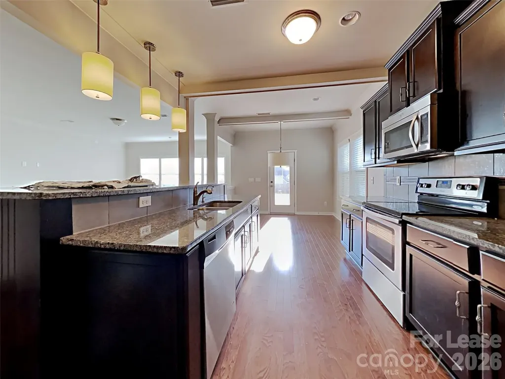 2718 Impatien Drive Charlotte NC 28215