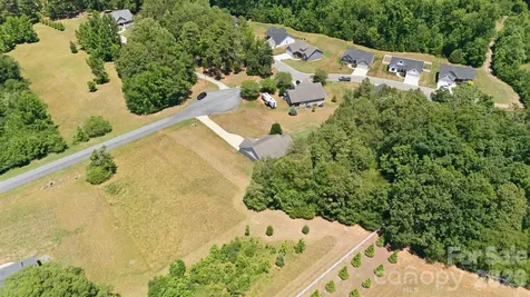 2100 Waterford Pointe Road Lexington NC 27292