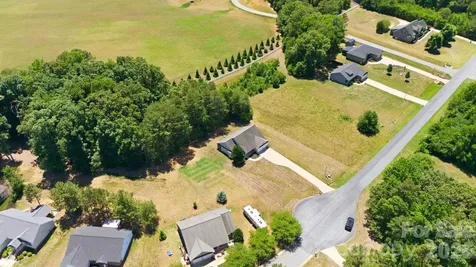 2100 Waterford Pointe Road Lexington NC 27292