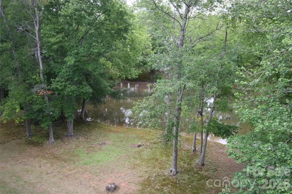797 Peninsula Drive Davidson NC 28036
