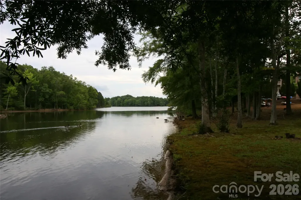 797 Peninsula Drive Davidson NC 28036
