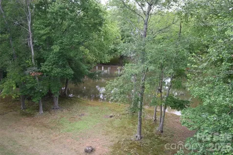797 Peninsula Drive Davidson NC 28036