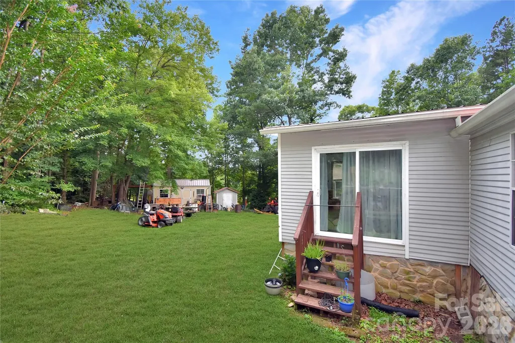 1515 States Avenue Morganton NC 28655