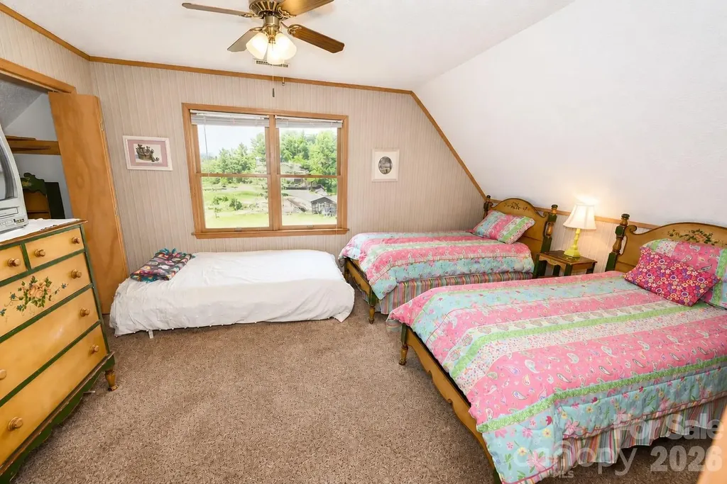 6203 Vandresser Point Hickory NC 28601