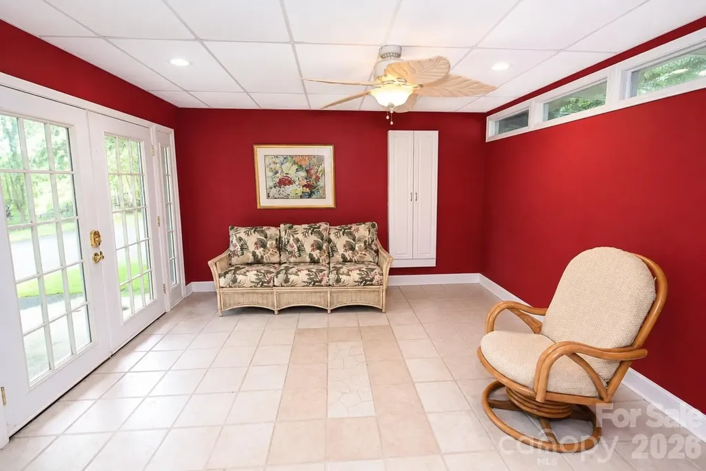 6203 Vandresser Point Hickory NC 28601