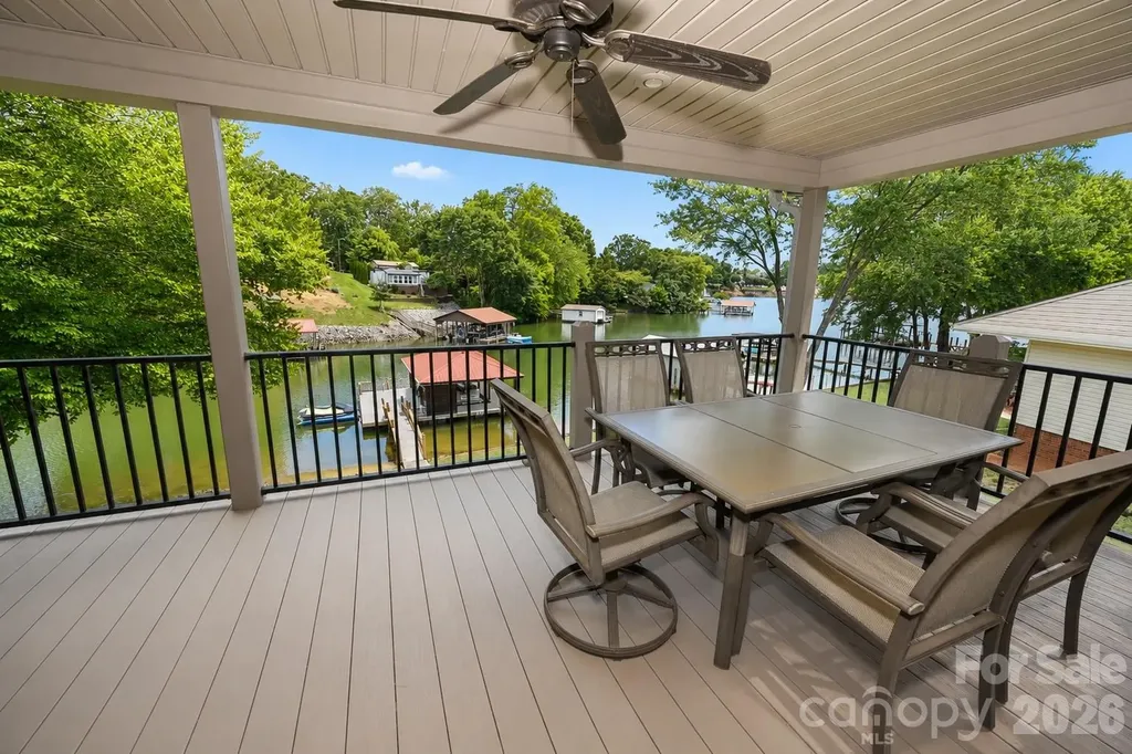 6203 Vandresser Point Hickory NC 28601