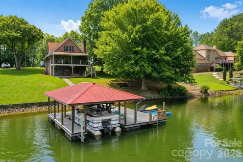 6203 Vandresser Point Hickory NC 28601